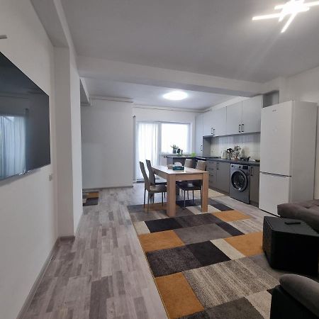 Апартаменти Sorinapartament Брашов Екстер'єр фото